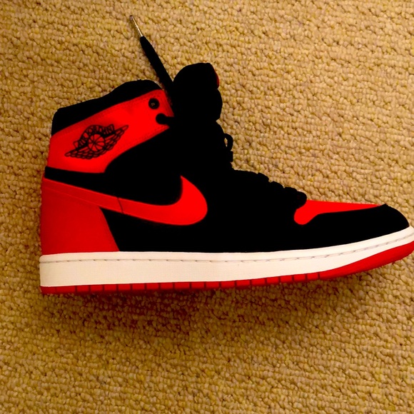 NIB never used authentic Nike air Jordans additional red laces - Picture 6 of 11